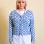 Blaue Stoffjacke mit Seerosen XL