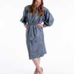 Grau gestreiftes Vintage Kleid mit Schulterpolstern und Unterkleid., Michel Andre M