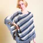 Grauer Poncho M