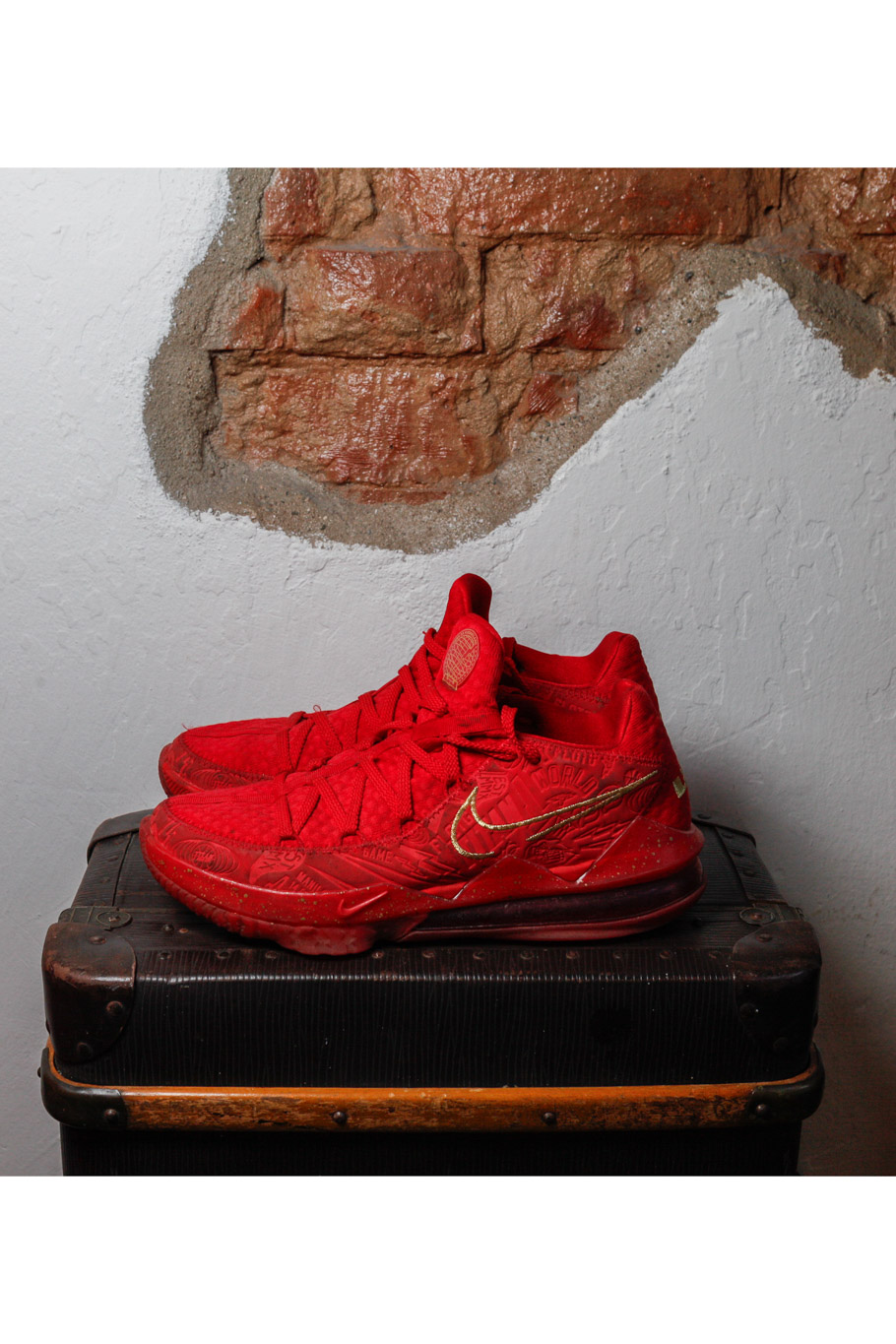 Titan x Nike Lebron XVII Low „Agimat“ 45 – Bild 3