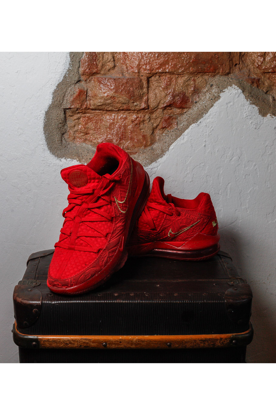 Titan x Nike Lebron XVII Low „Agimat“ 45 – Bild 4