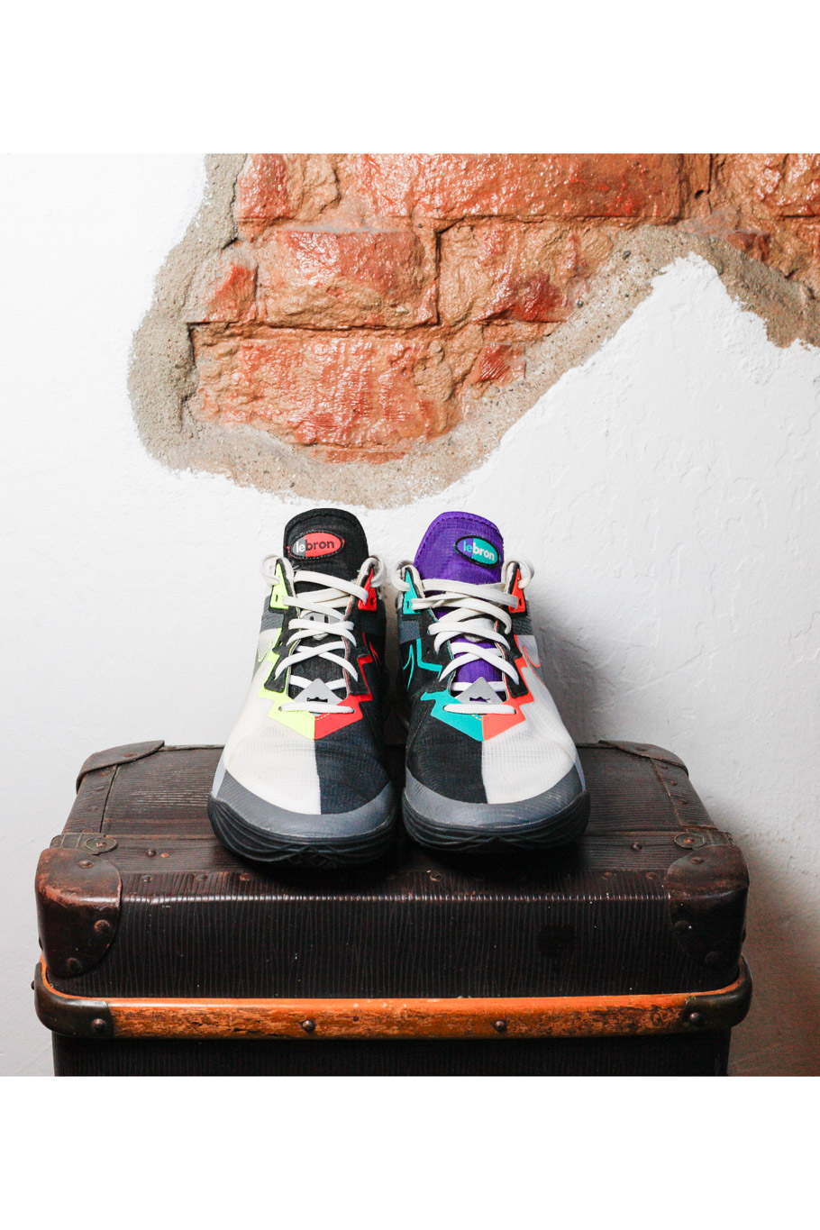 Nike LeBron 18 Low „Greedy“ 45 – Bild 2