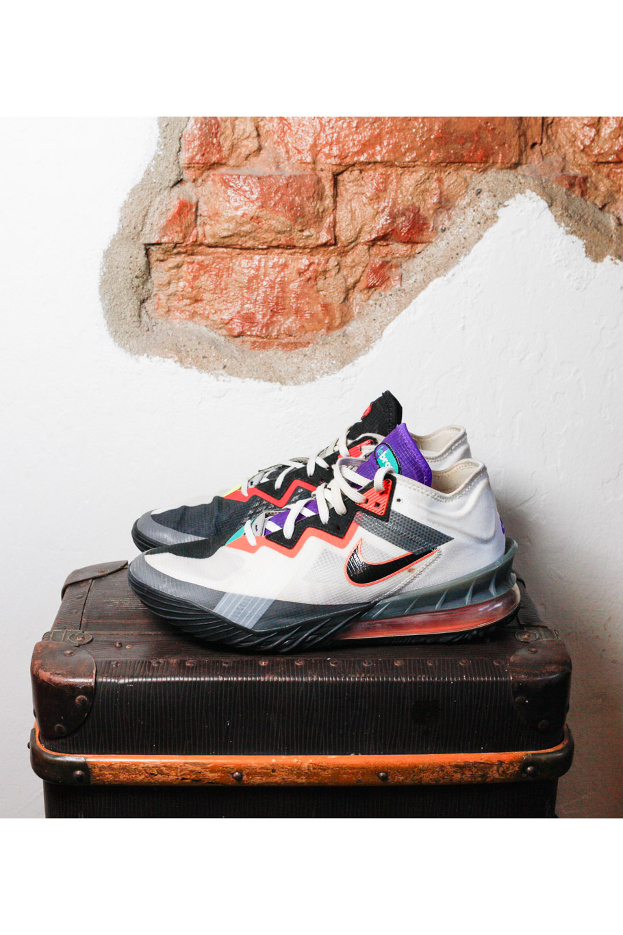 Nike LeBron 18 Low „Greedy“ 45 – Bild 3