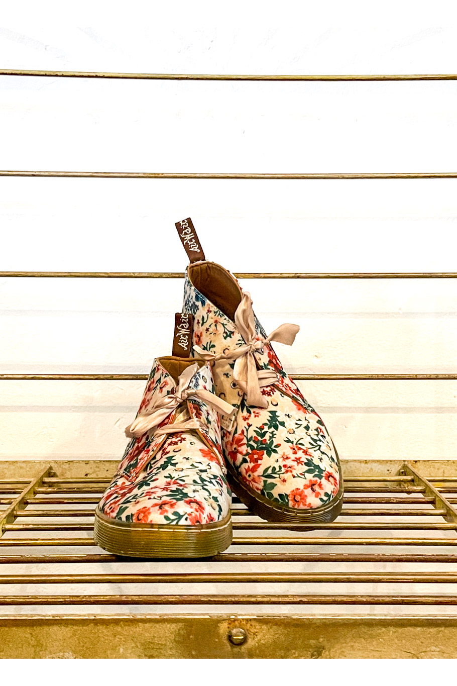 Dr Martens Stiefelette Blumenmuster 40 – Bild 4