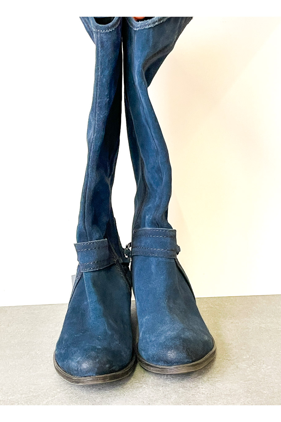 Hoher Wildlederstiefel 41 – Bild 4